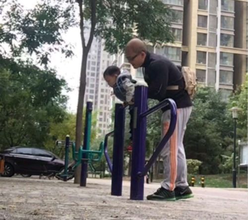 手套尺寸健身图_健身手套大小_健身手套尺寸