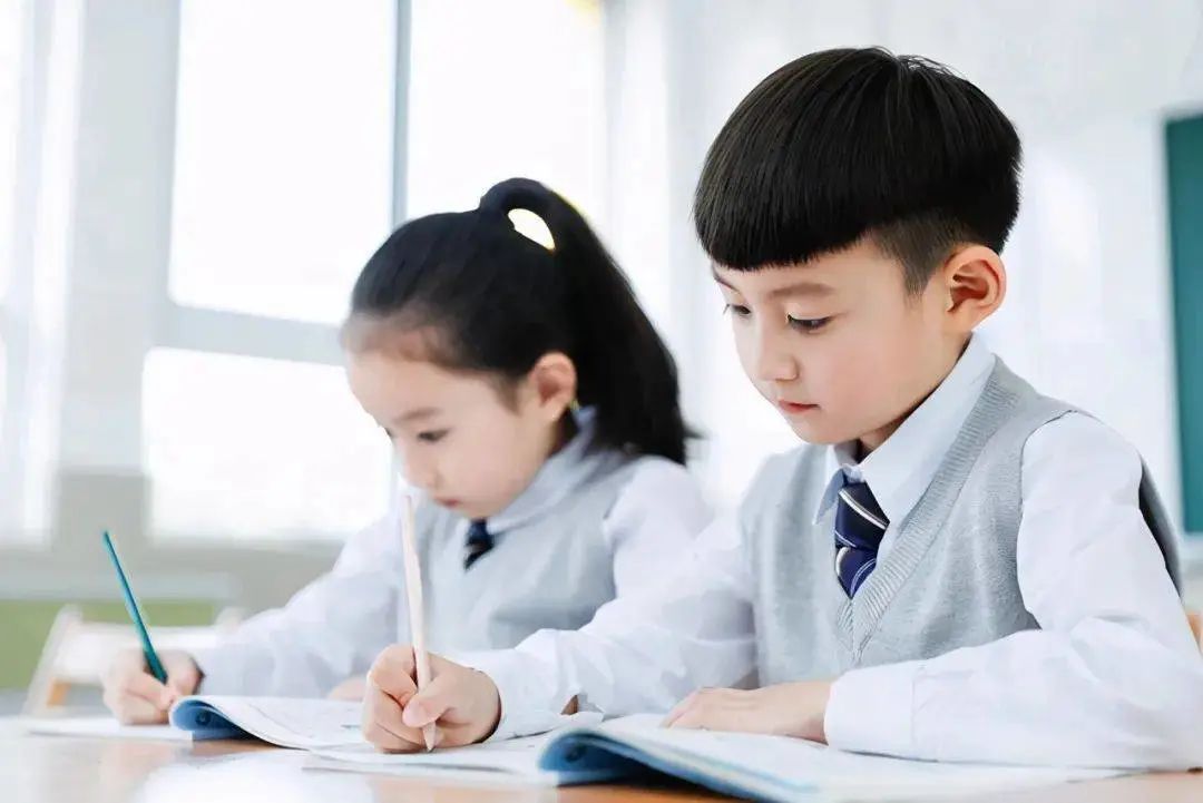 新澳门天天彩是不是官方的 家庭教育|用”SMART原则“，让孩子得到学习的福流！