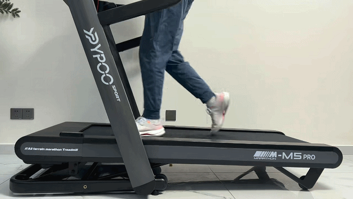 什么牌子跑步机好适合家用_易跑M5 Pro评测_大坡度跑步机选购指南
